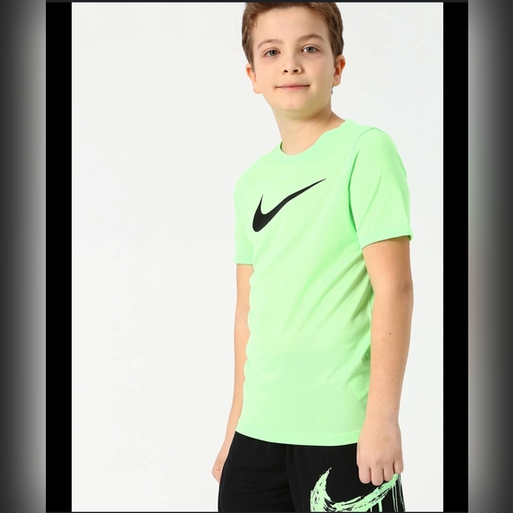 Nike Dri-FIT Legend Kids' Boy's T-Shirt Size M - Picture 2 of 4